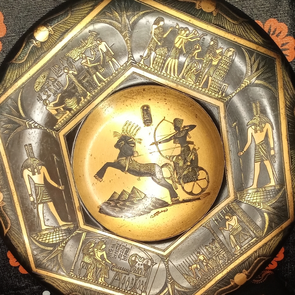 Vintage Egyptian Brass Plate – Pharaoh Chariot Scene Wall Hanging Art Decor 1970